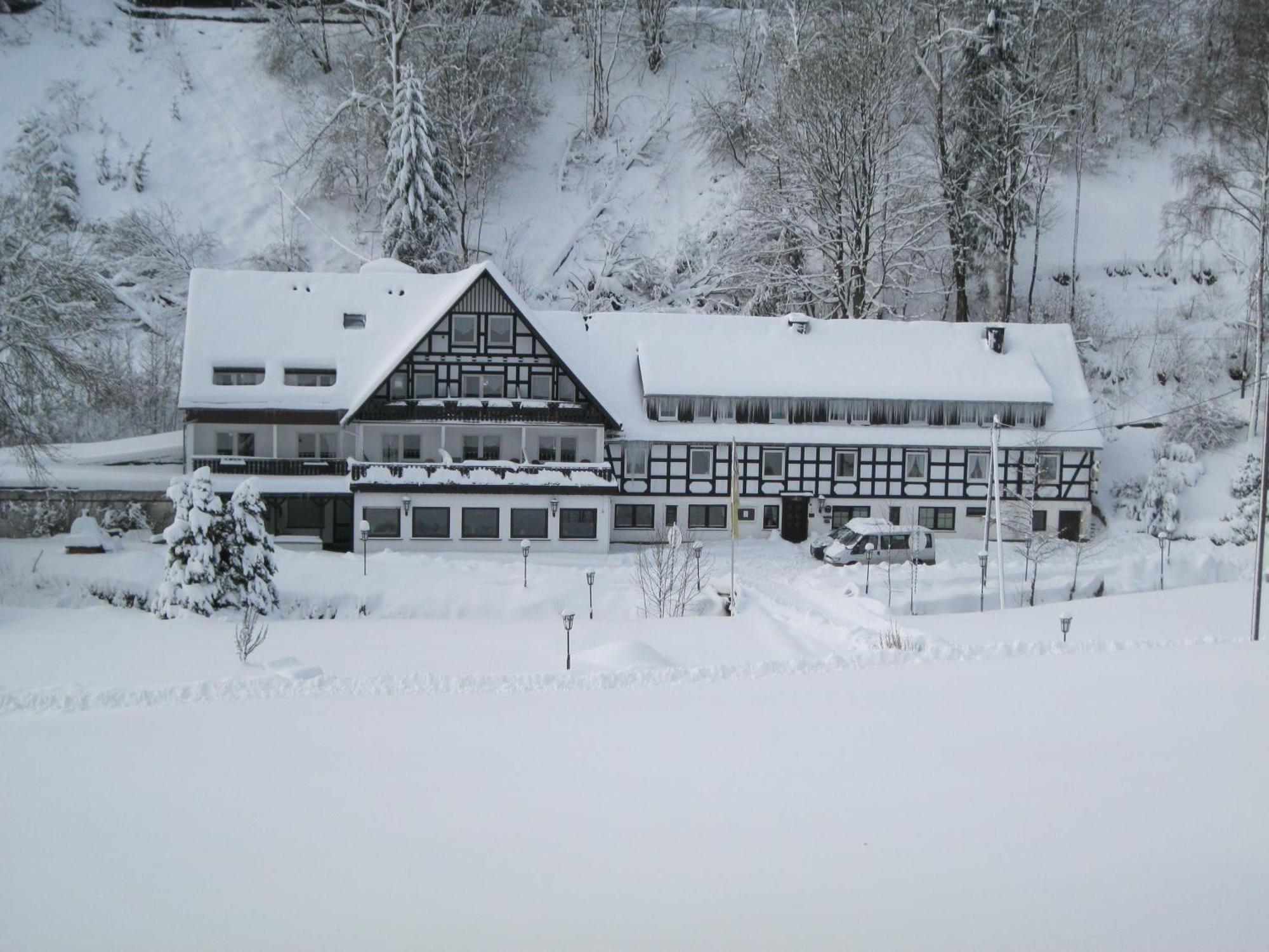 Tommes Gaestehaus Zur Muehle Шмалленберг Экстерьер фото