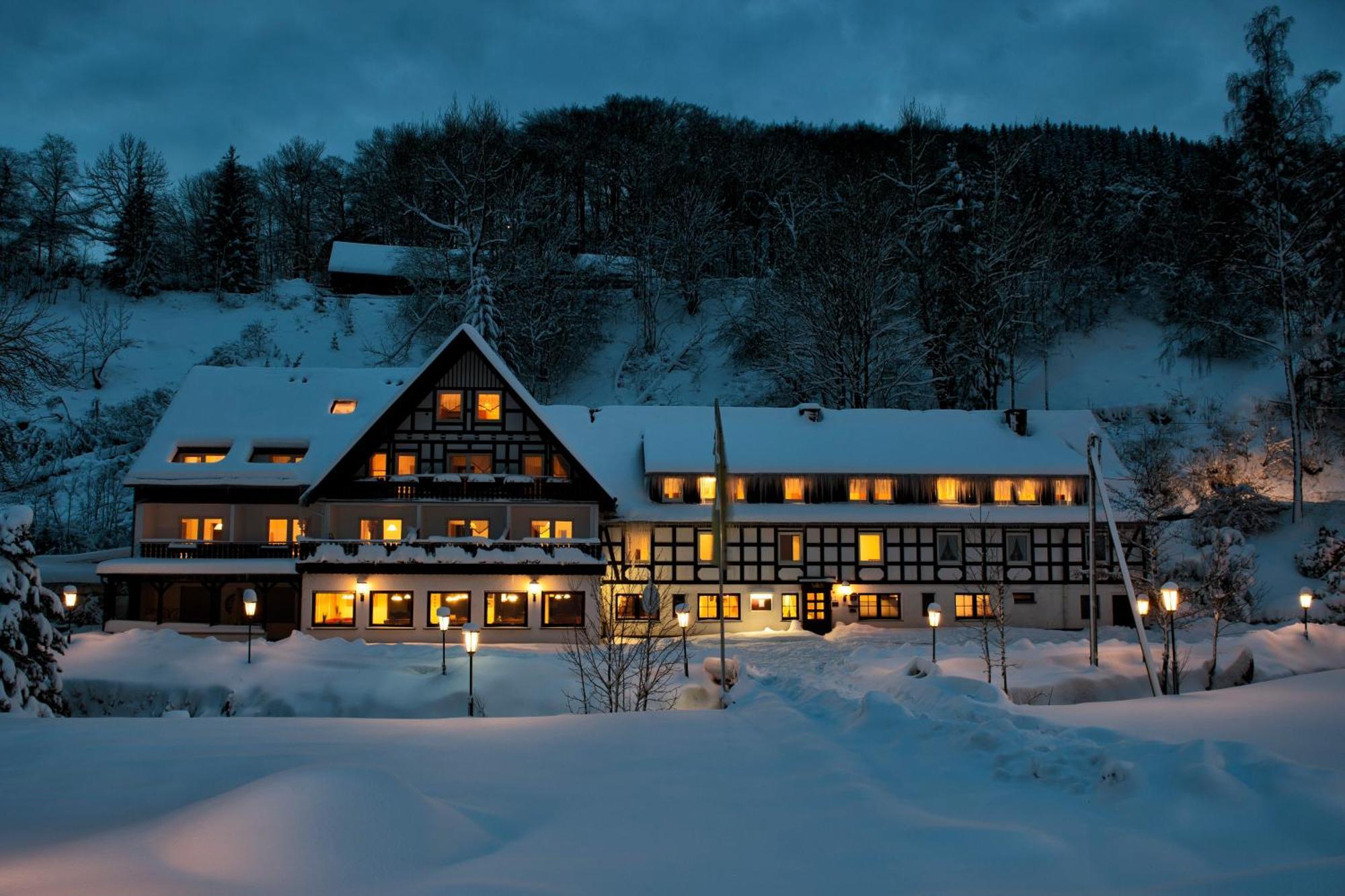 Tommes Gaestehaus Zur Muehle Шмалленберг Экстерьер фото